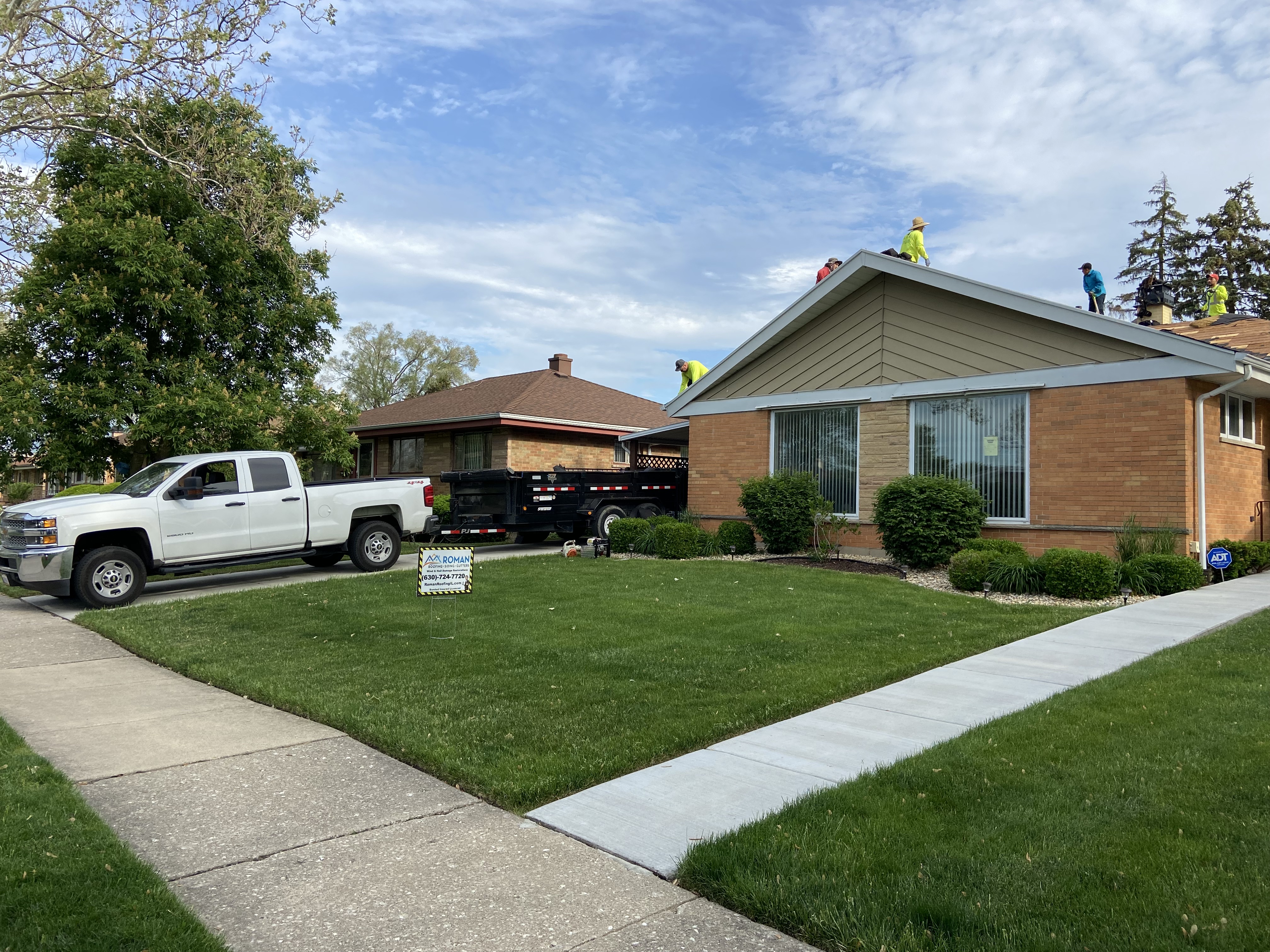 Roman Roofing IL Image